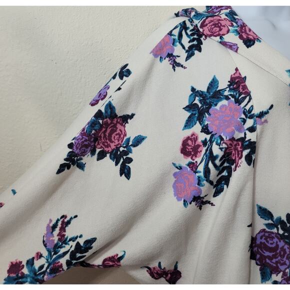 It's Our Time White Purple Floral Open Front Hooded Cardigan Sweater Large Soft - Picture 5 of 6